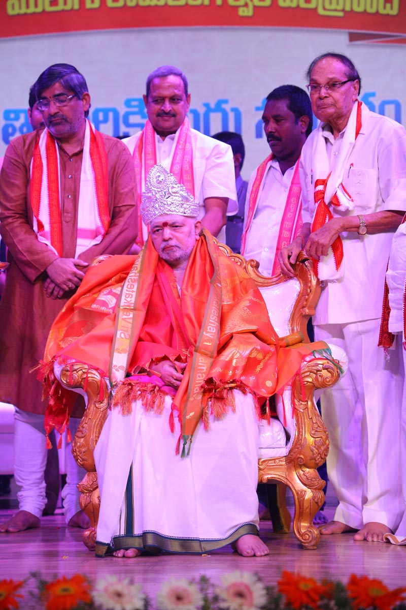 Sri Mulugu Ramalingeshwara Varaprasad Siddhanti was honoured with Jyotishyasastra Vignana Visharadha at Tummalapalli Kalakshetram, Vijayawada (217)